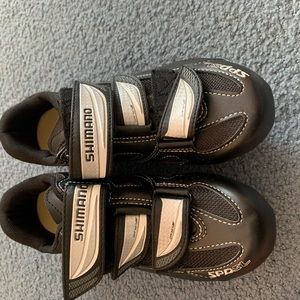 PERFECT CONDITION cycling shoes. Worn ONCE size 5